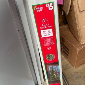 Pre-Lit Nordic Pine Christmas Tree - Green